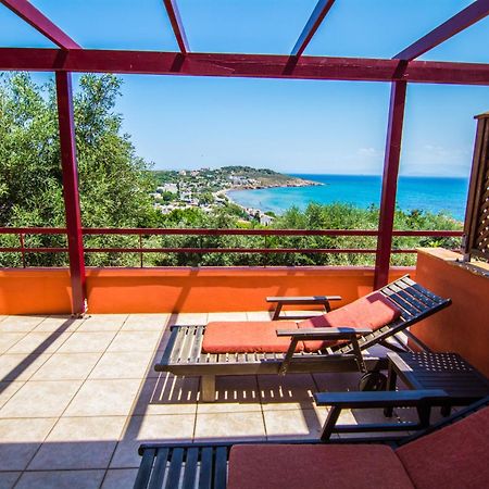 Aeriko Benovias Rooms & Apartments Karfász Kültér fotó
