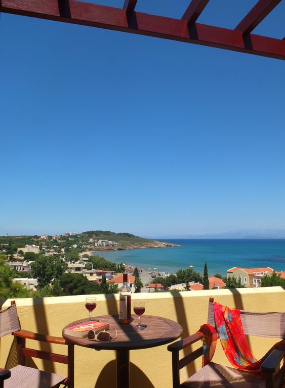 Aeriko Benovias Rooms & Apartments Karfász Kültér fotó